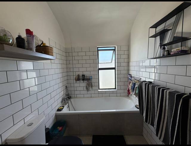 2 BEDROOM HOUSE FOR SALE IN THE CONIFERS